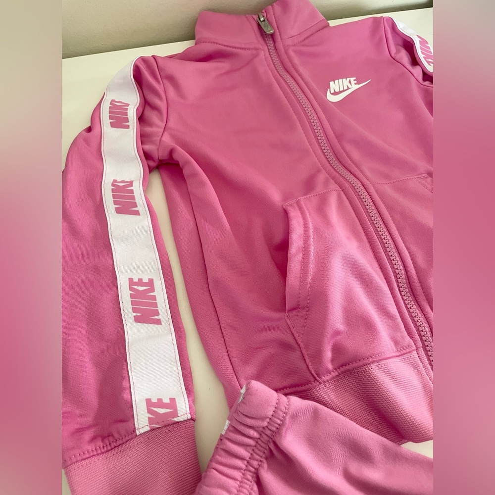 Nike Kids Pink Matching Set Zip Up Tracksuit with Logo Accents Girls 4 XS - Picture 12 of 14